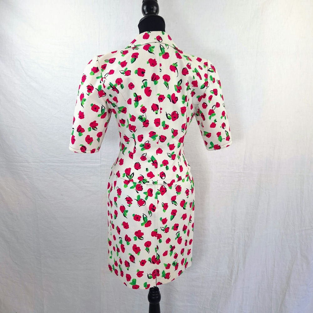 Guy Laroche completo con papaveri giacca e gonna