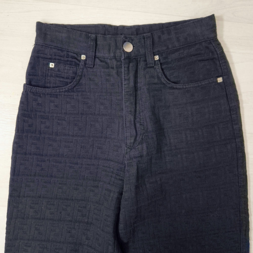 pantaloni neri donna