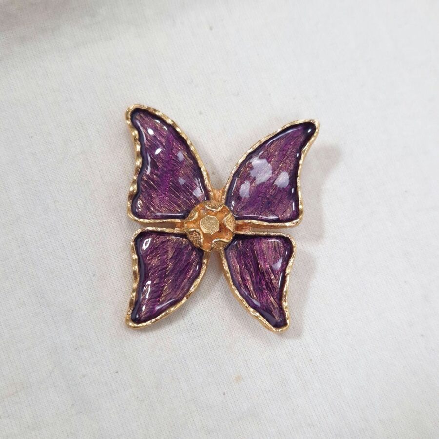 90s vintage brooch