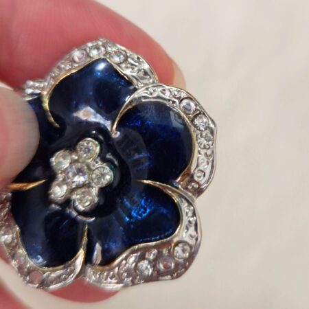 Orecchini fiori blu smaltati con strass