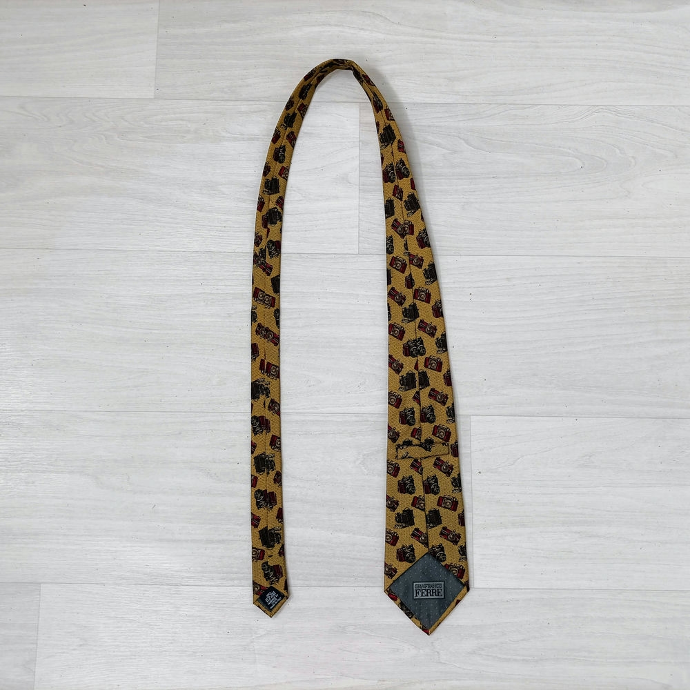 cravatta macchine fotografiche