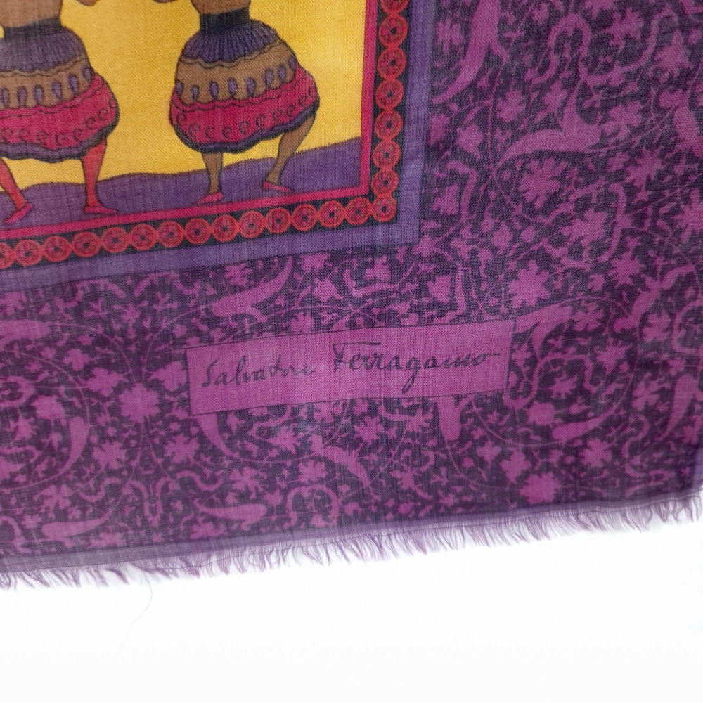 Foulard Ferragamo in lana e seta con fantasia orientale