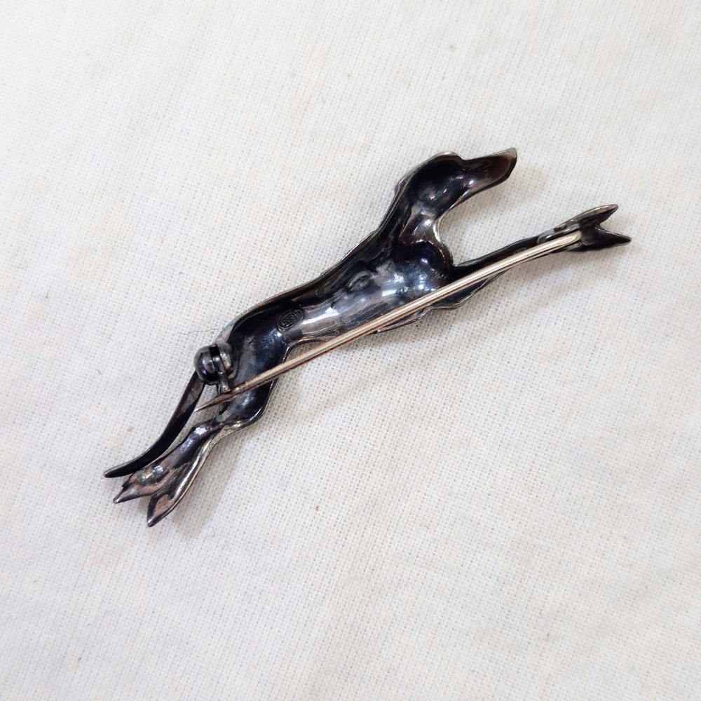 Spilla in argento vintage anni '60 a forma di levriero