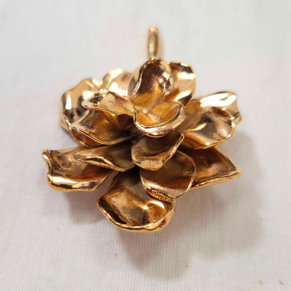 retrò brooch