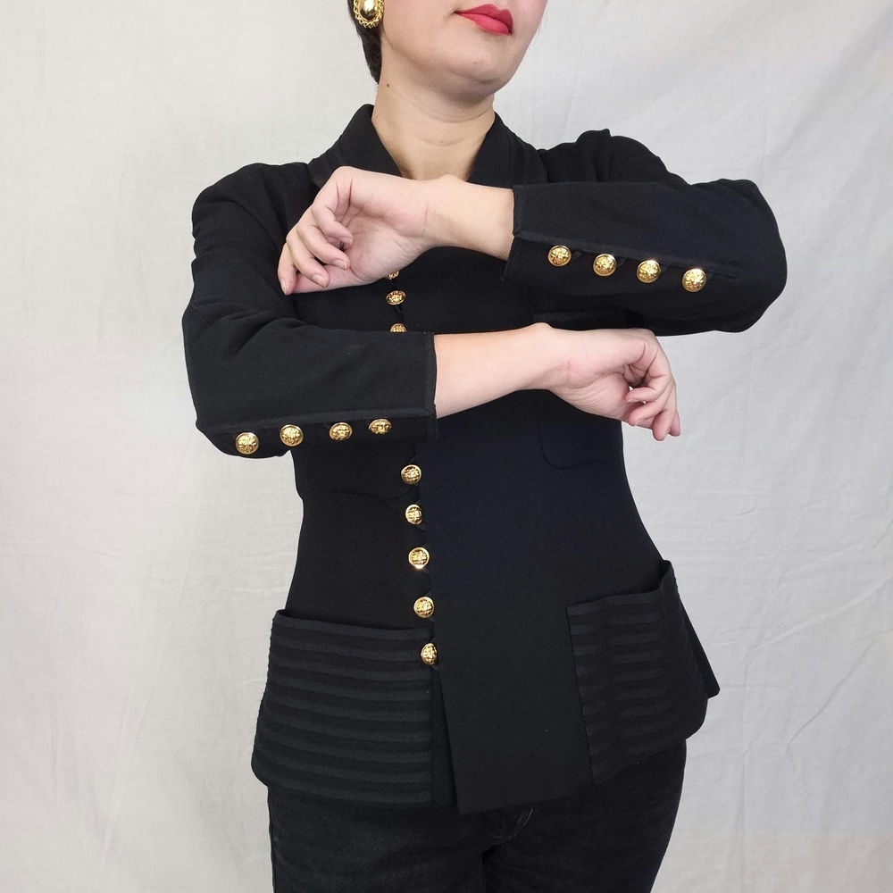 chanel vintage outfit