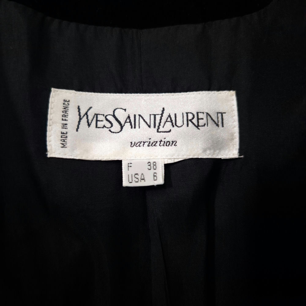 Yves Saint Laurent variation