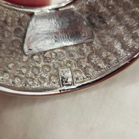 YSL spilla grande con strass a forma di mezza luna