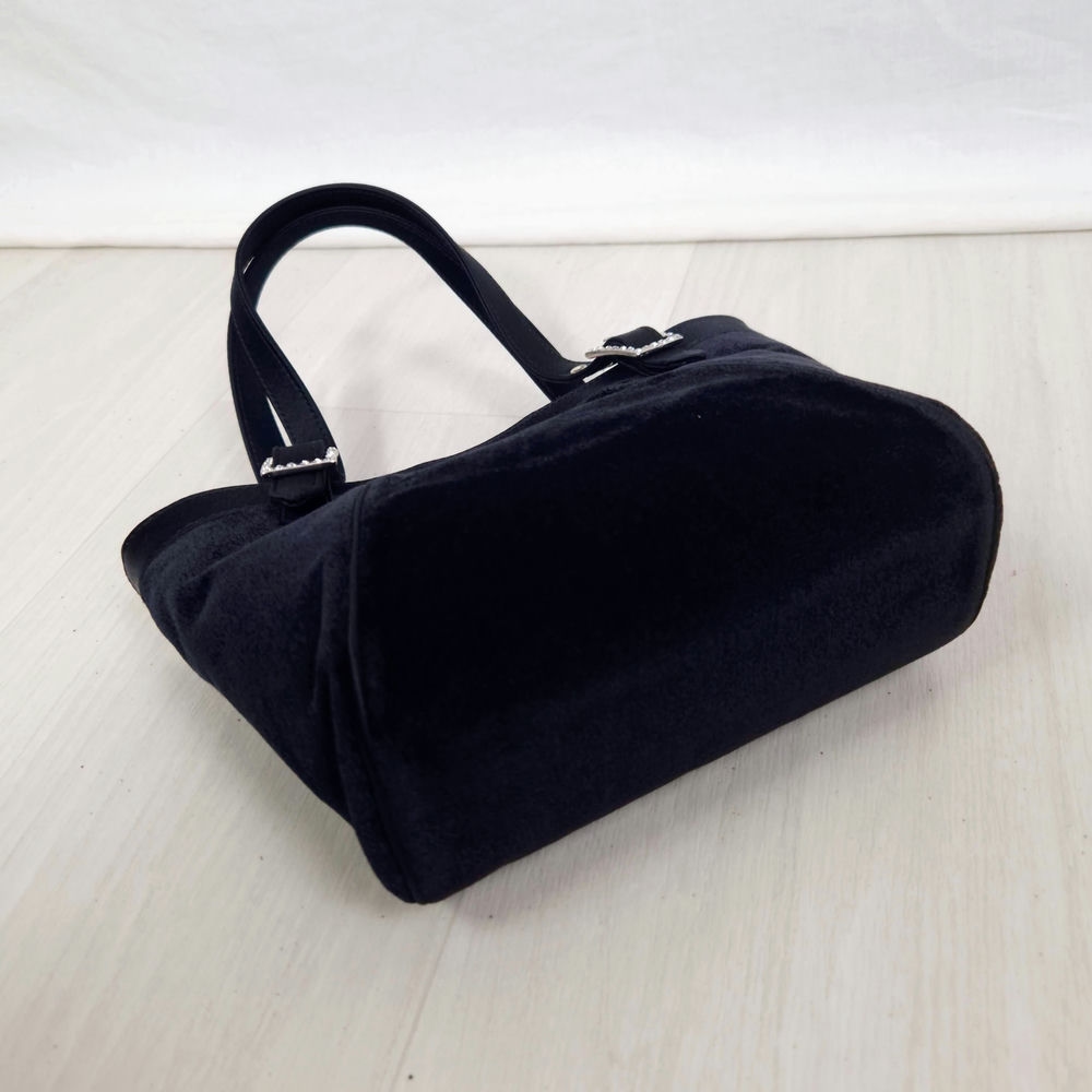black evening bag Roberta di Camerino