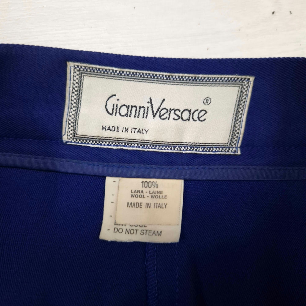 Gianni Versace gonna blu a pieghe