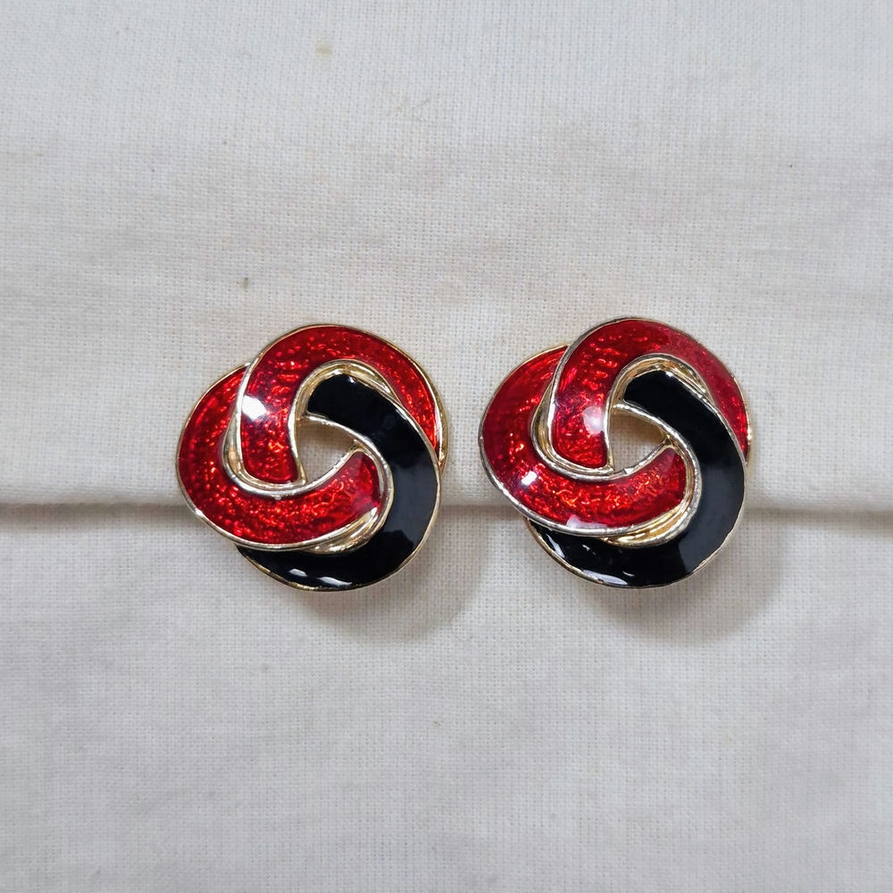 Orecchini a intreccio