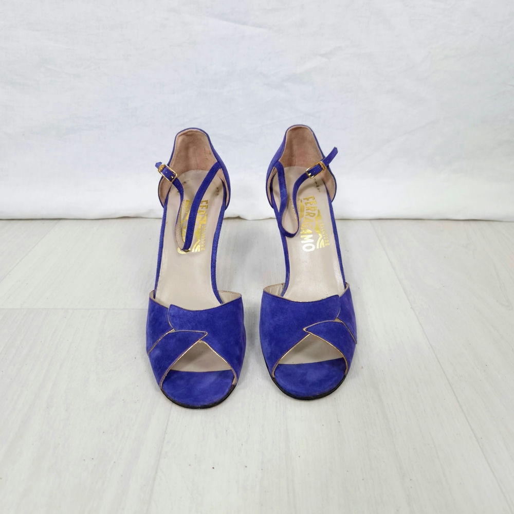 scarpe con tacco viola