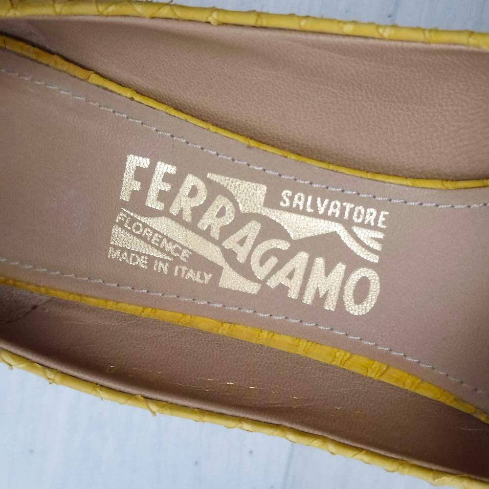 Salvatore Ferragamo scarpe gialle a punta