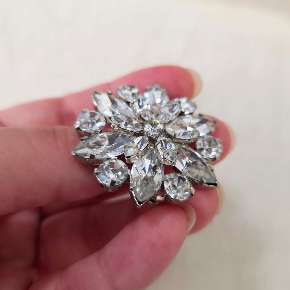 Spilla vintage anni '60 a forma di fiore