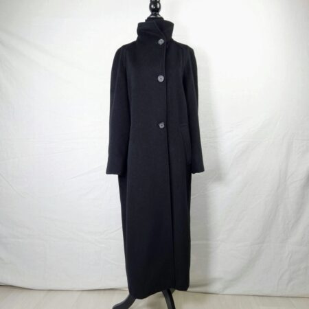 cappotto nero lungo