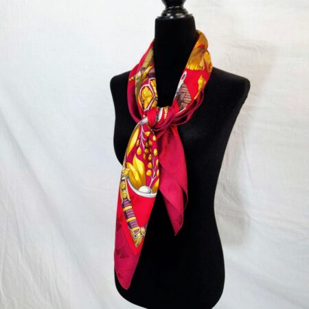 Hermès Daymo Princes du Soleil Levant carré