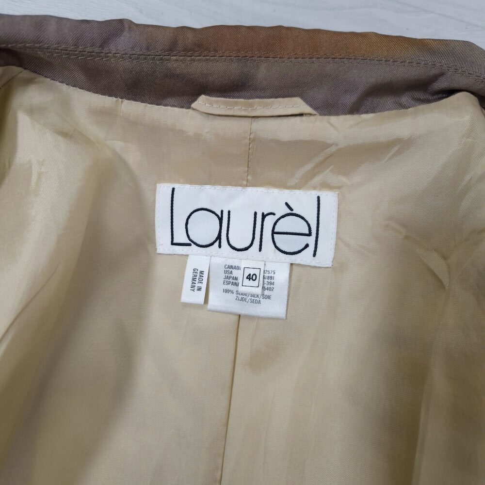 escada laurel label