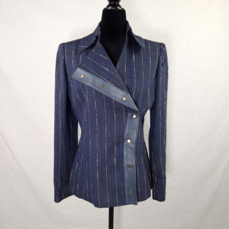 abbottonatura asimmetrica