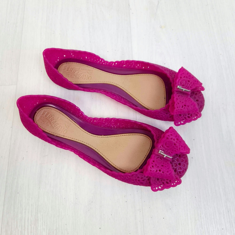 pink flat shoes
