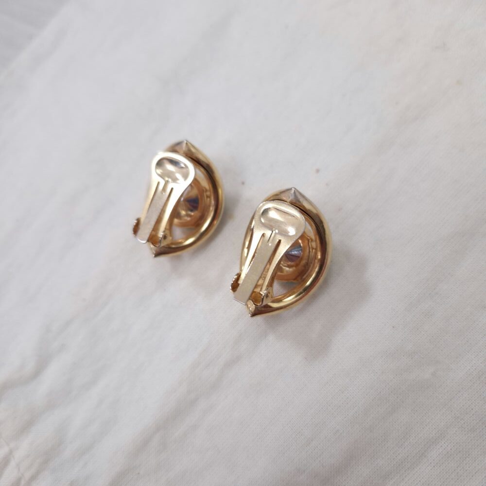 orecchini surrealisti