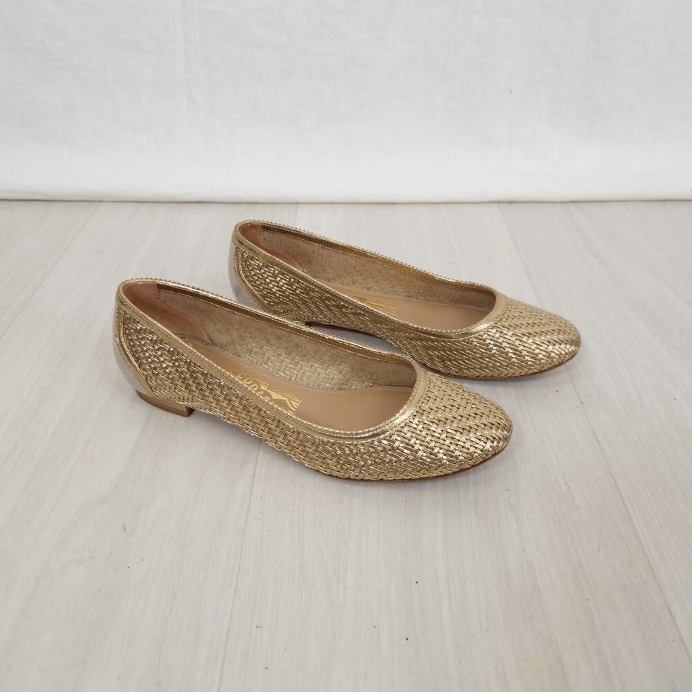 ferragamo flat shoes