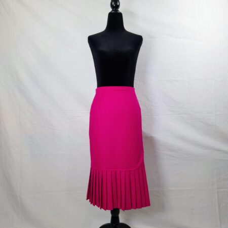 Gonna rosa con pieghe