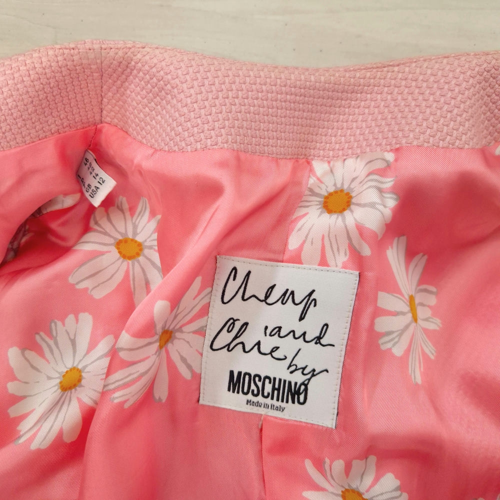 Moschino giacca rosa con fodera a margherite 1990s
