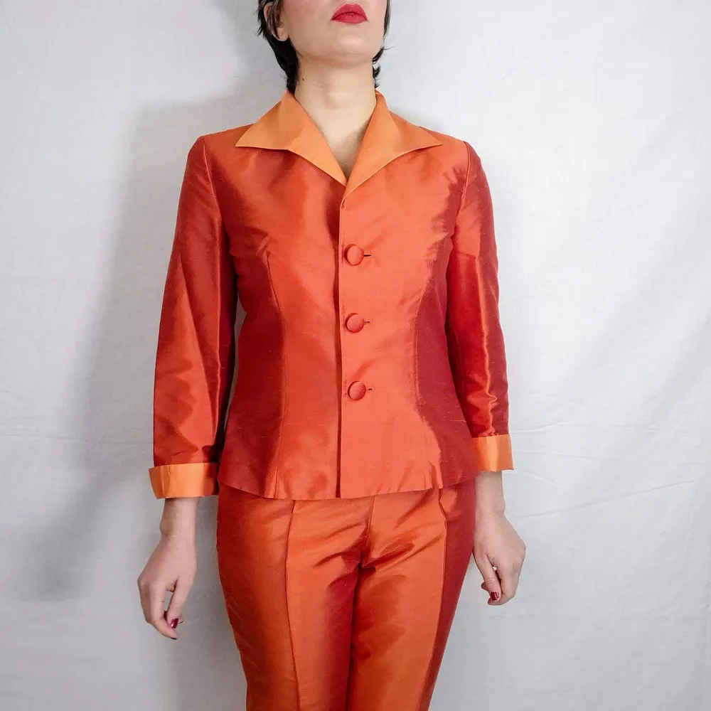 outfit arancione