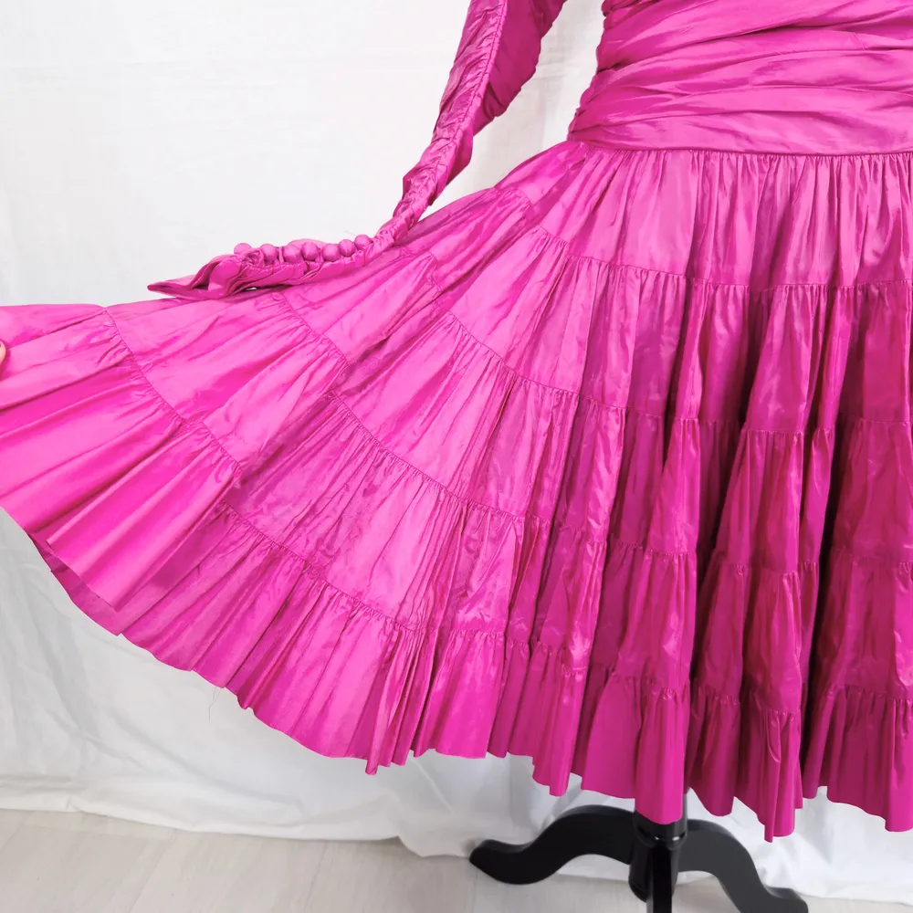 pink dress