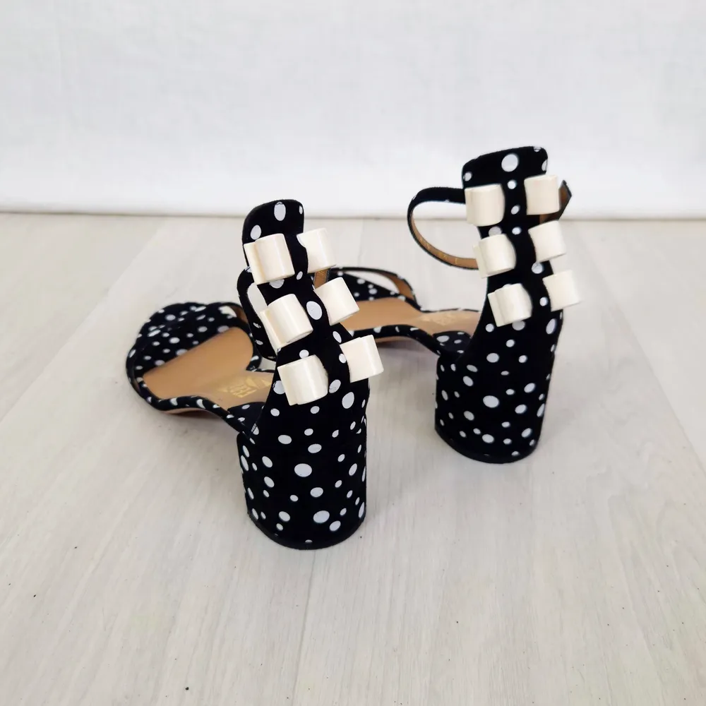 heels sandals
