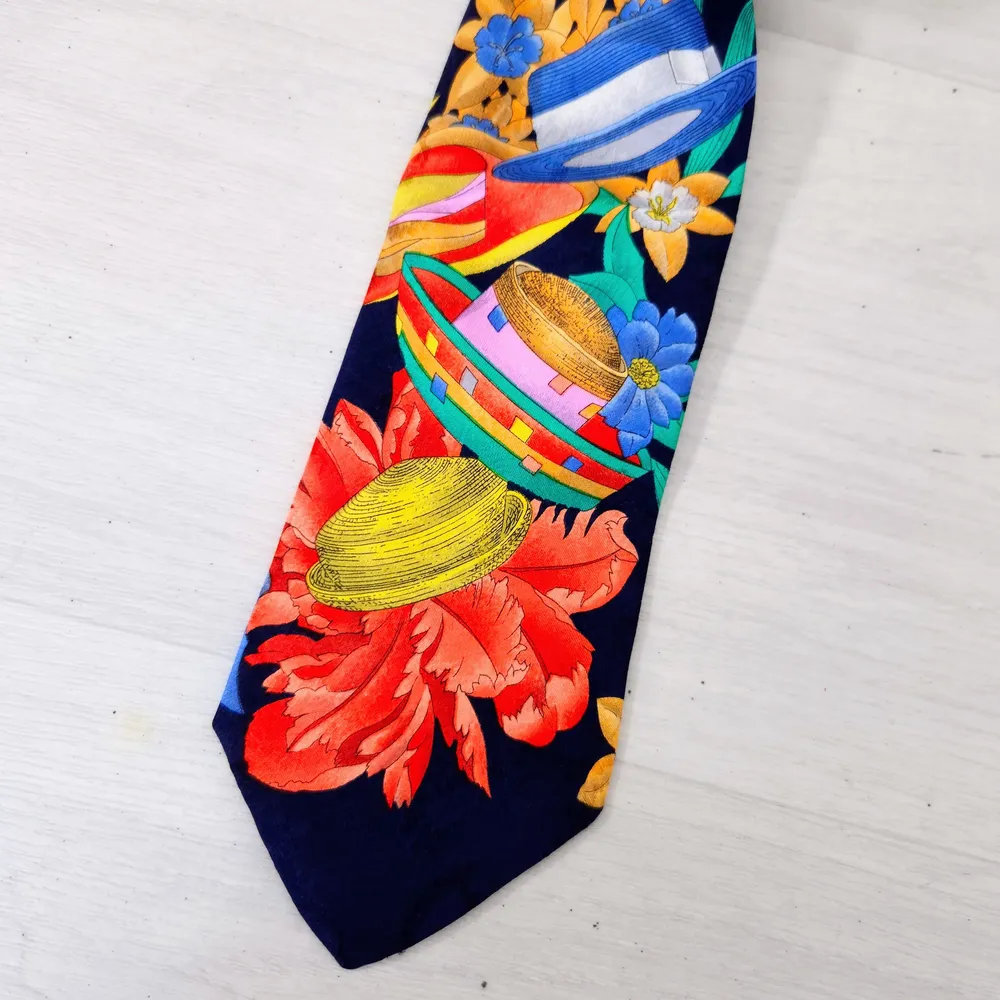 cravatta a fiori
