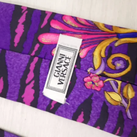 Gianni Versace cravatta viola anni '90