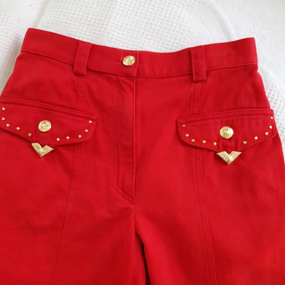 pantaloni rossi vintage