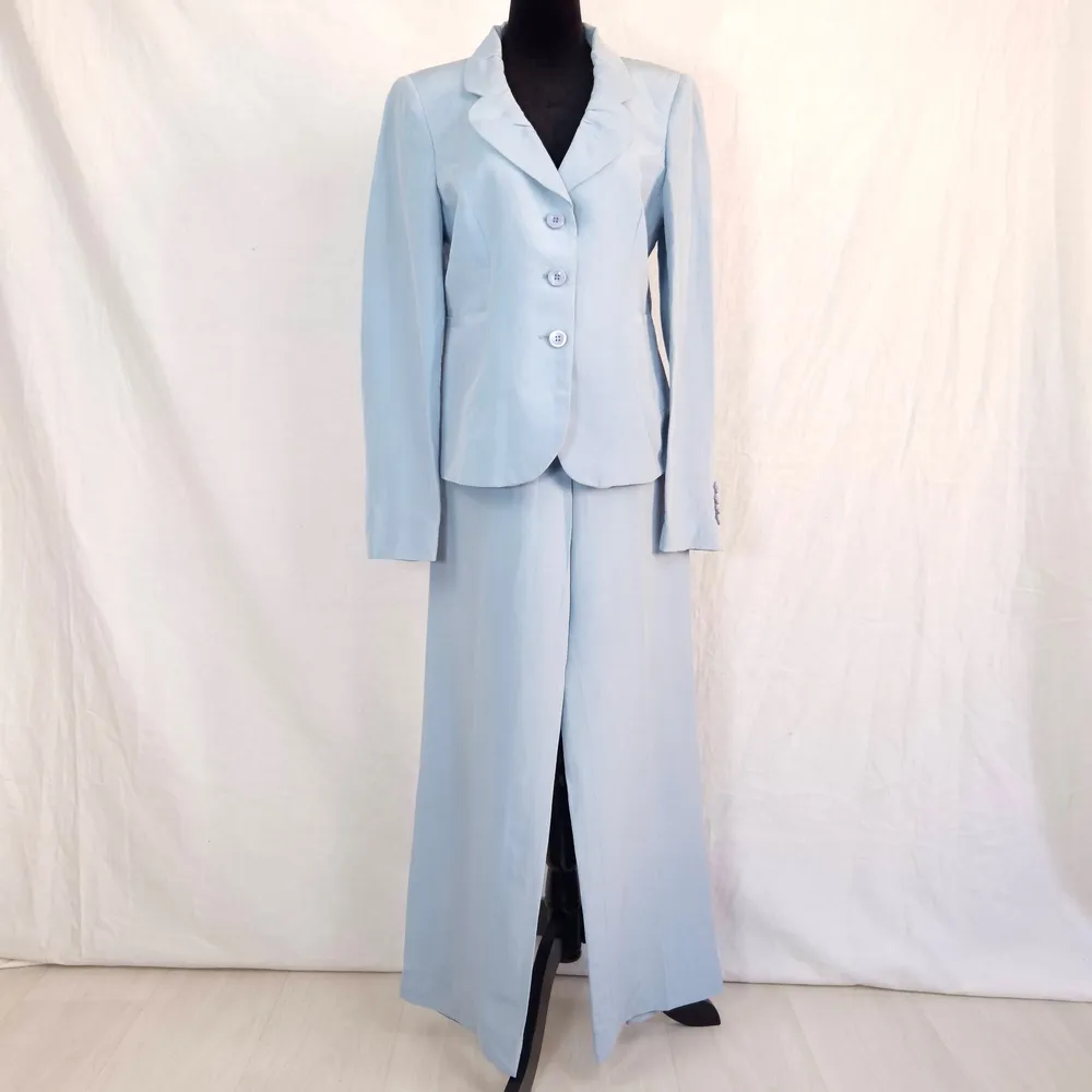 tailleur pantalone in lino