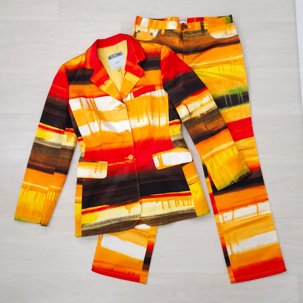 Moschino Jeans pittura