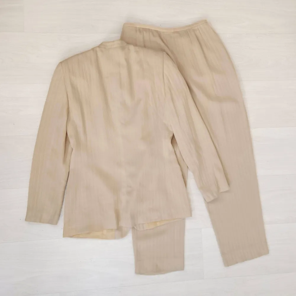 tailleur pantalone ècru