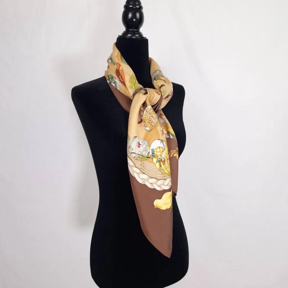 Couvée d' Hermès foulard in seta
