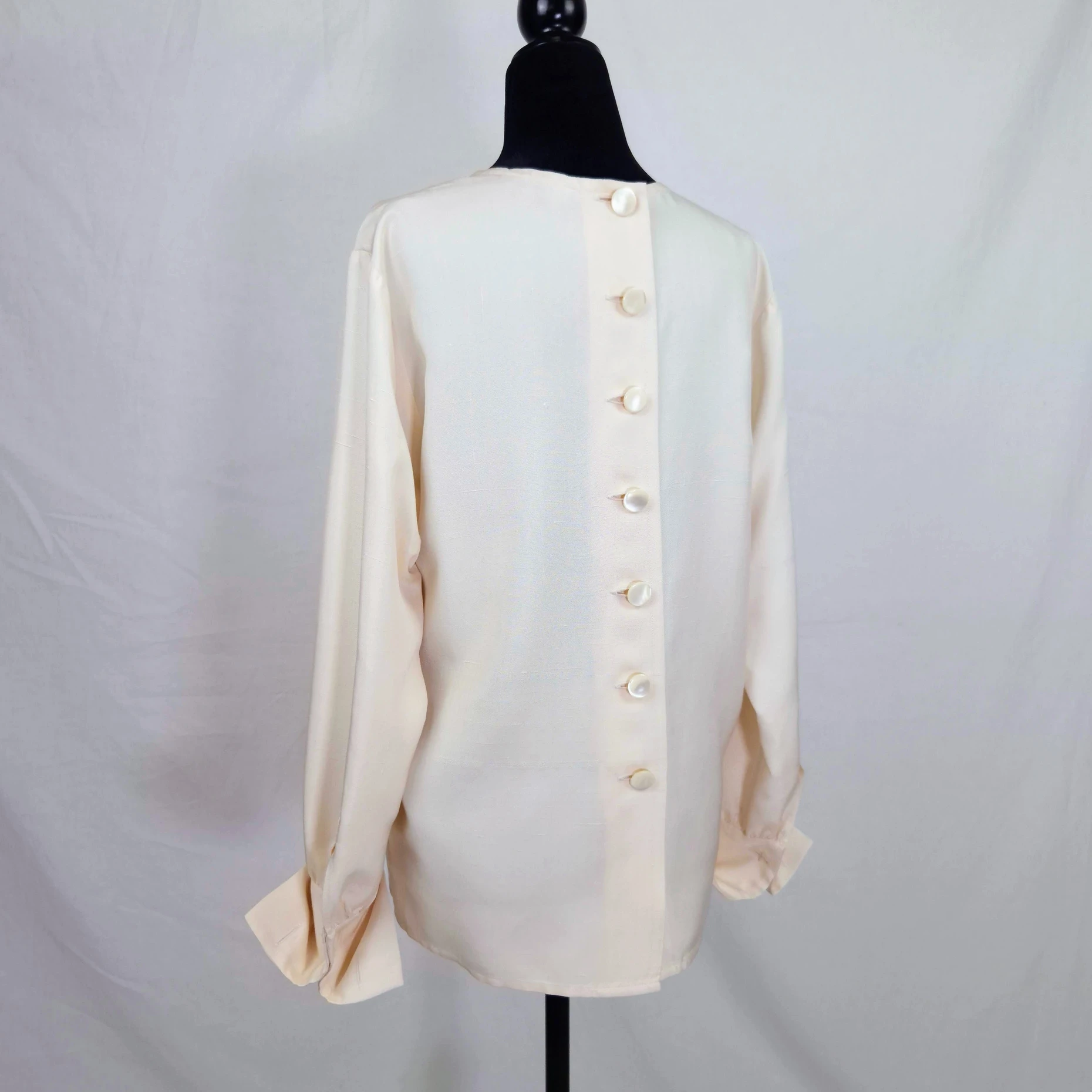 camicia da donna con i gemelli