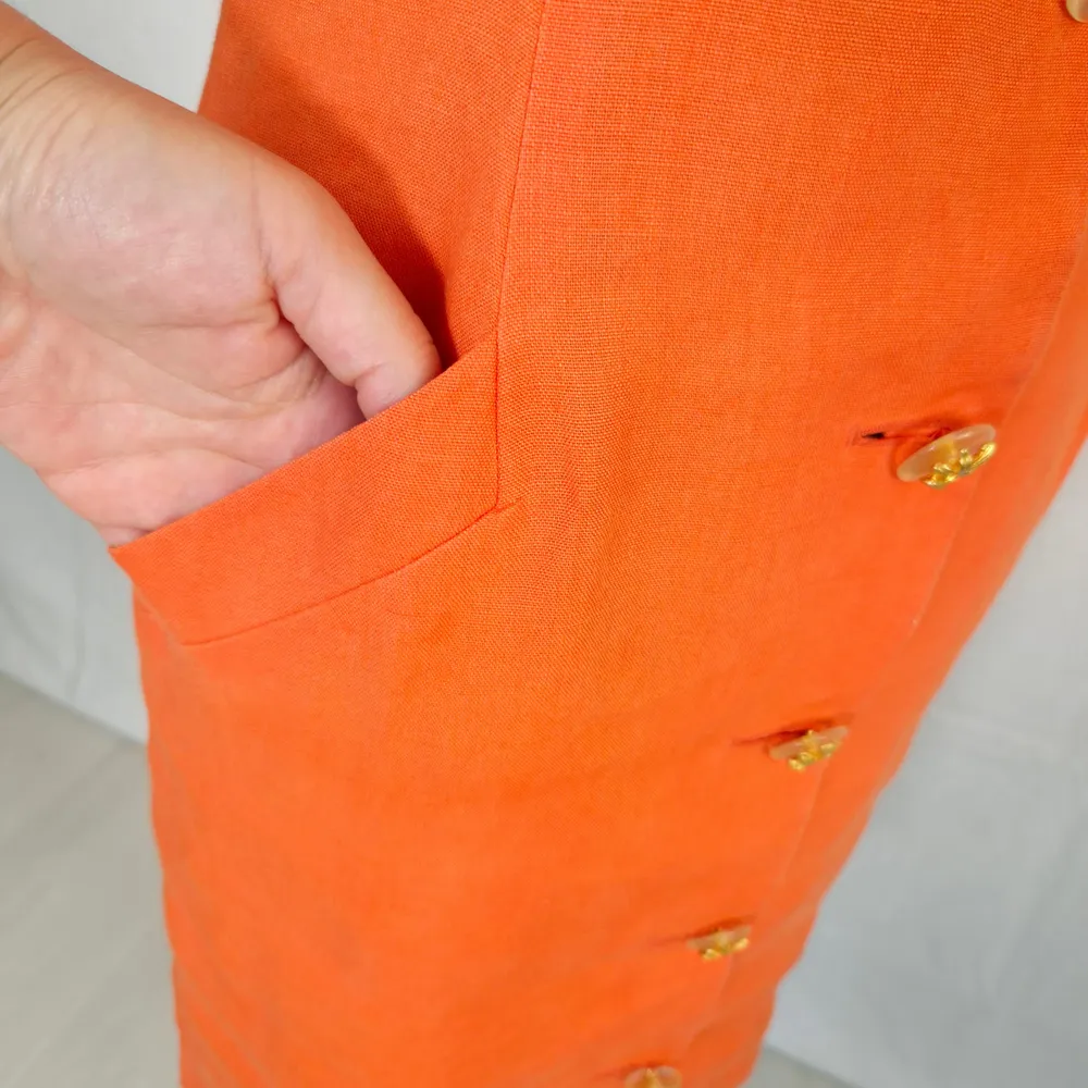 orange dress