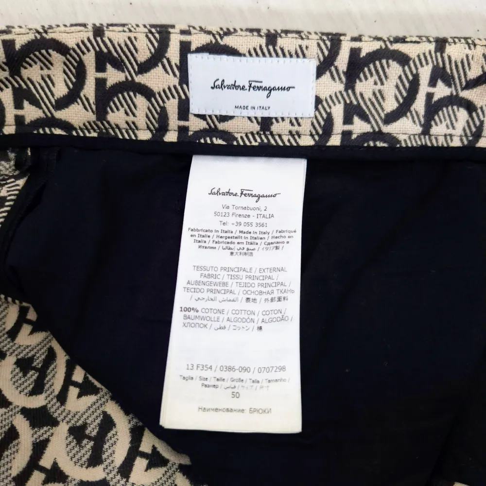 Ferragamo pantaloni in cotone con inserti in pelle