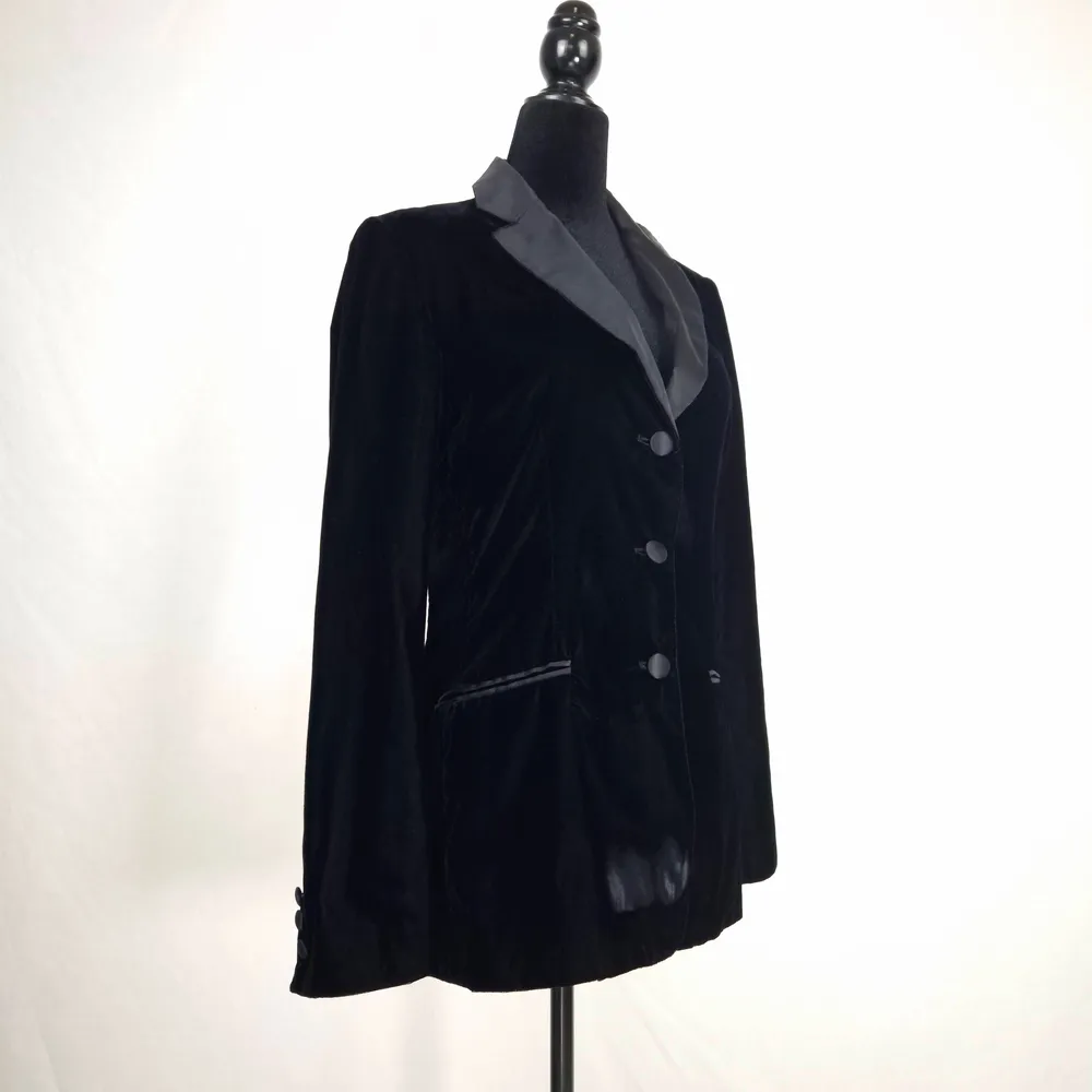 tuxedo jacket