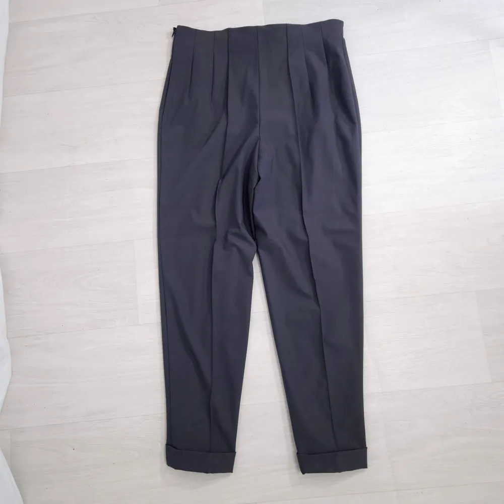 pantaloni verdi a vita alta